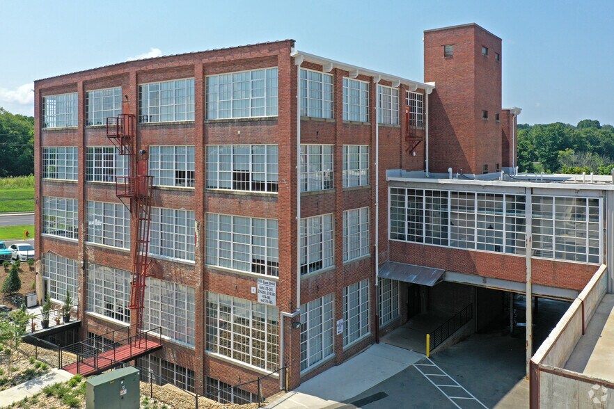 More Photos Of 116 E Main St, Haw River Apartments For Lease