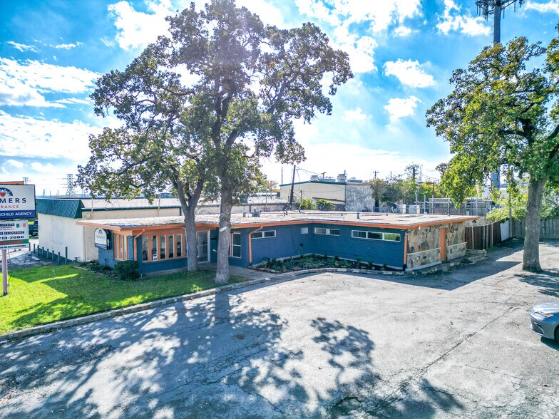 Primary Photo Of 6050 E Lancaster Ave, Fort Worth Office For Sale