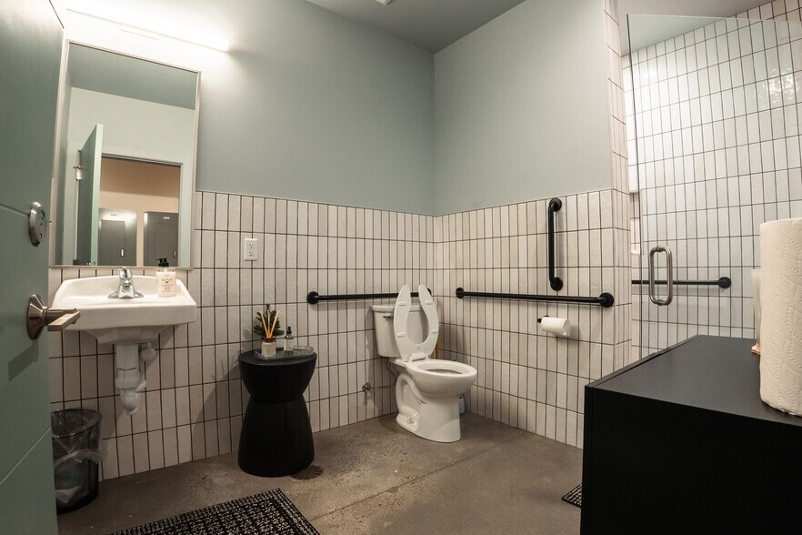 More Photos Of 4018 Montana Sapphire Dr, Billings Office For Sale
