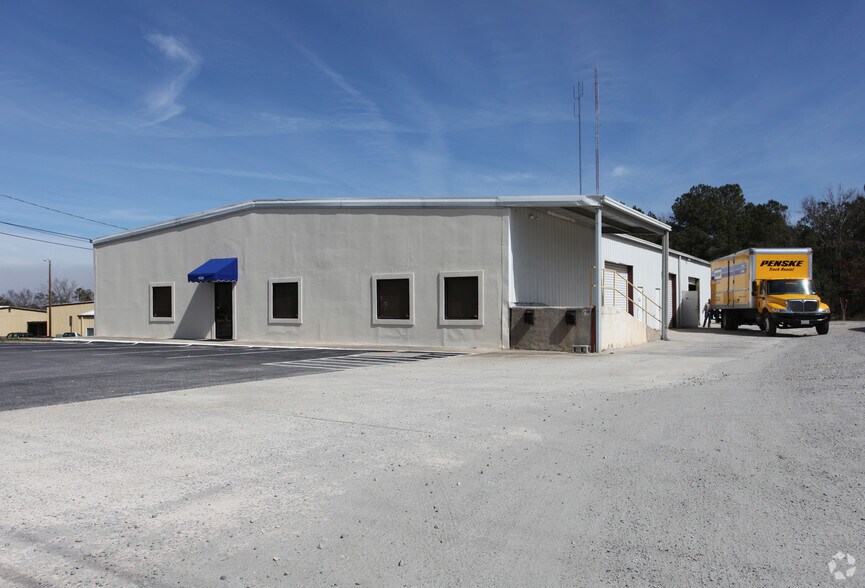 Primary Photo Of 4528 Knight Rd, Macon-Bibb Light Distribution For Lease