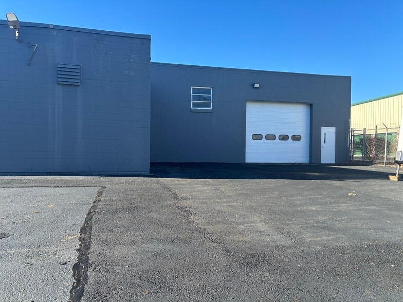 More Photos Of 3350 Pawtucket Ave, East Providence Manufacturing For Lease