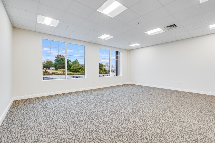 More Photos Of 1274 Osgood St, North Andover Office For Lease