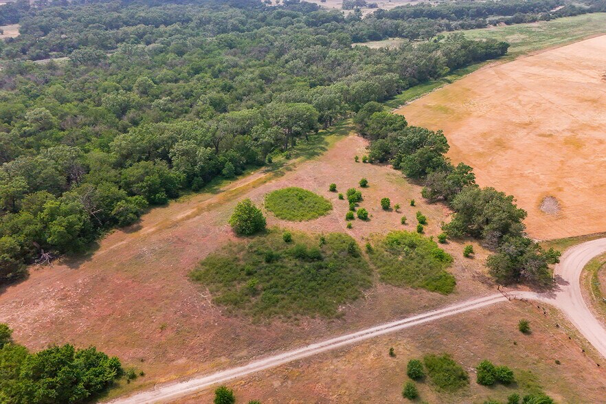 More Photos Of 9111 Long View Road, Burrton Land For Sale