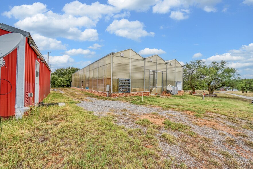 More Photos Of 42851 E County Road 1470, Lone Wolf Land For Sale