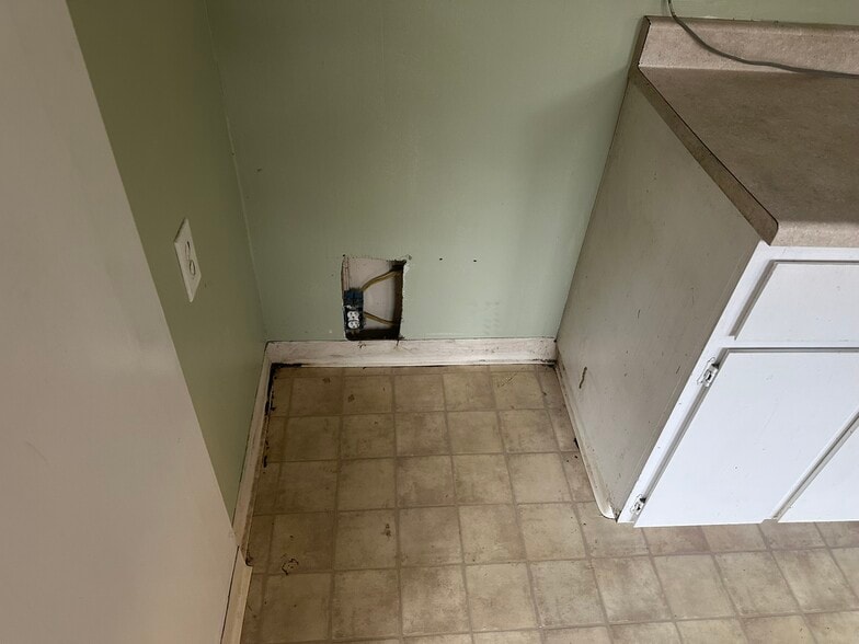 More Photos Of 150 W Stadium Dr, Stockton Apartments For Sale