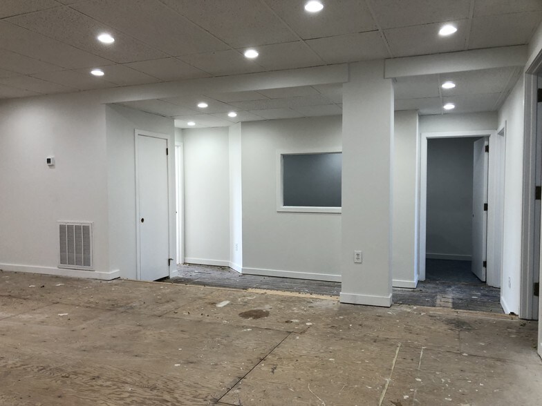 More Photos Of 40 Darby Rd, Paoli Medical For Lease