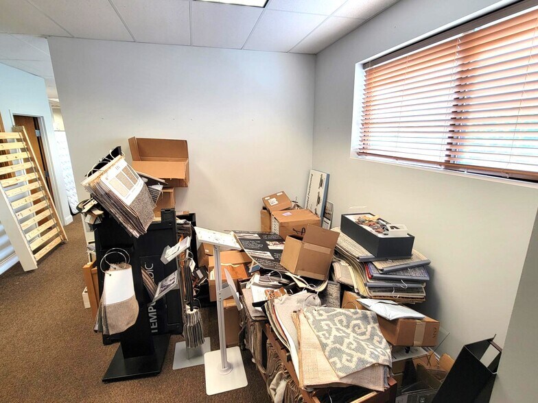 More Photos Of 8365 Wicker Ave, Saint John Department Store For Sale