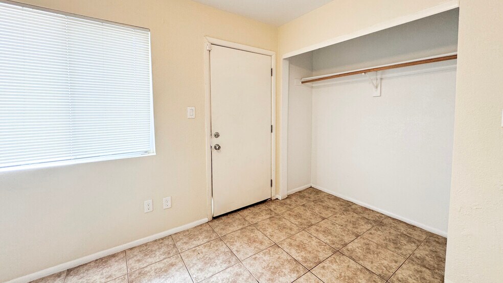 More Photos Of 8939 N 8th St, Phoenix Apartments For Sale