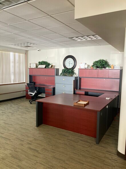 More Photos Of 8544 S Ashland Ave, Chicago Office For Sale