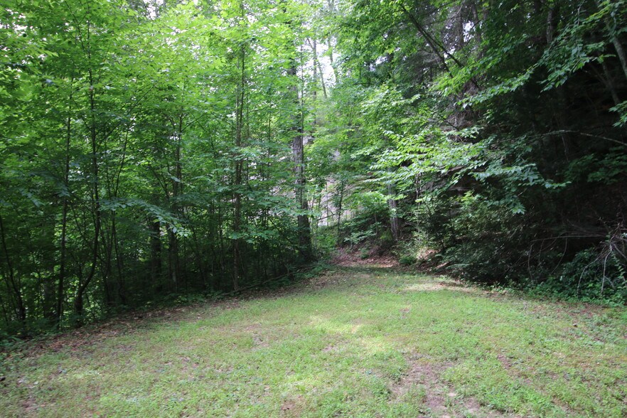 More Photos Of 11251 Highway 90, Parkers Lake Hotel For Sale