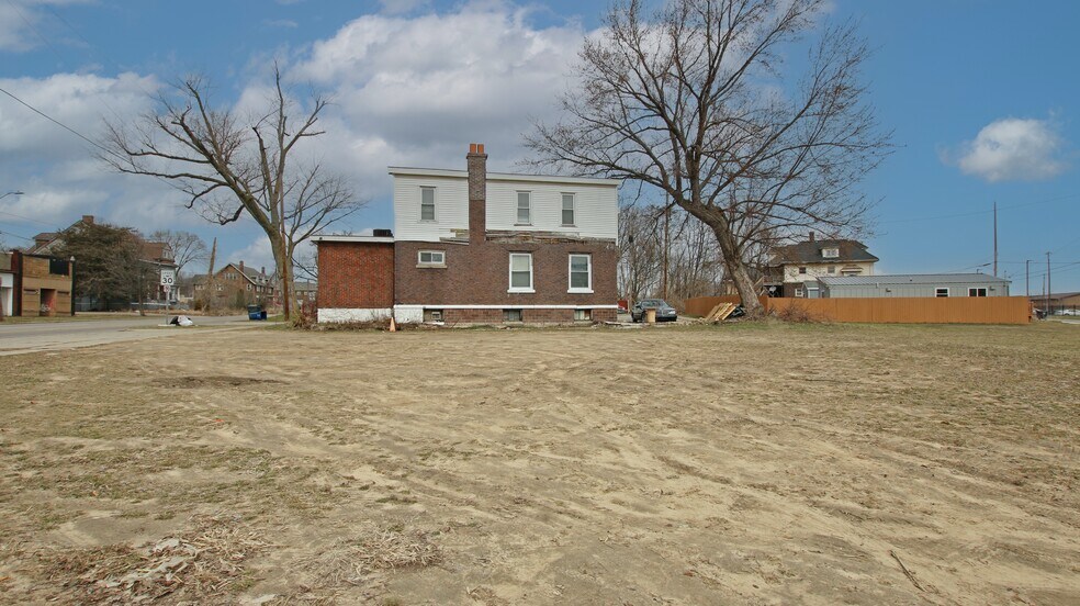 Primary Photo Of 800 Martin Luther King Ave, Flint Land For Sale
