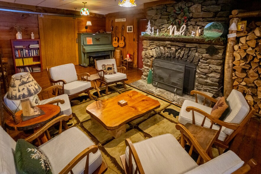 More Photos Of 709 Route 4, Killington Hotel For Sale