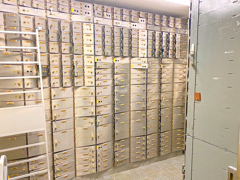 More Photos Of 1245 Cocoa Ave, Hershey Office For Sale