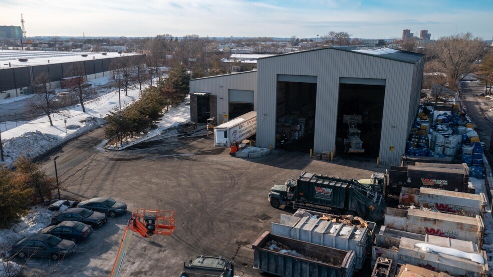 More Photos Of 46 Henry St, Secaucus Manufacturing For Sale