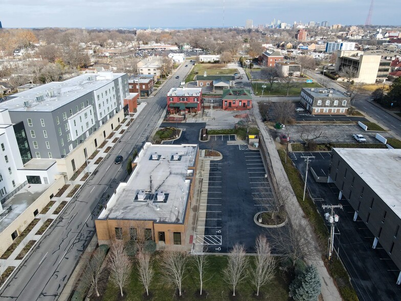 More Photos Of 917 W 44th St, Kansas City Restaurant For Sale