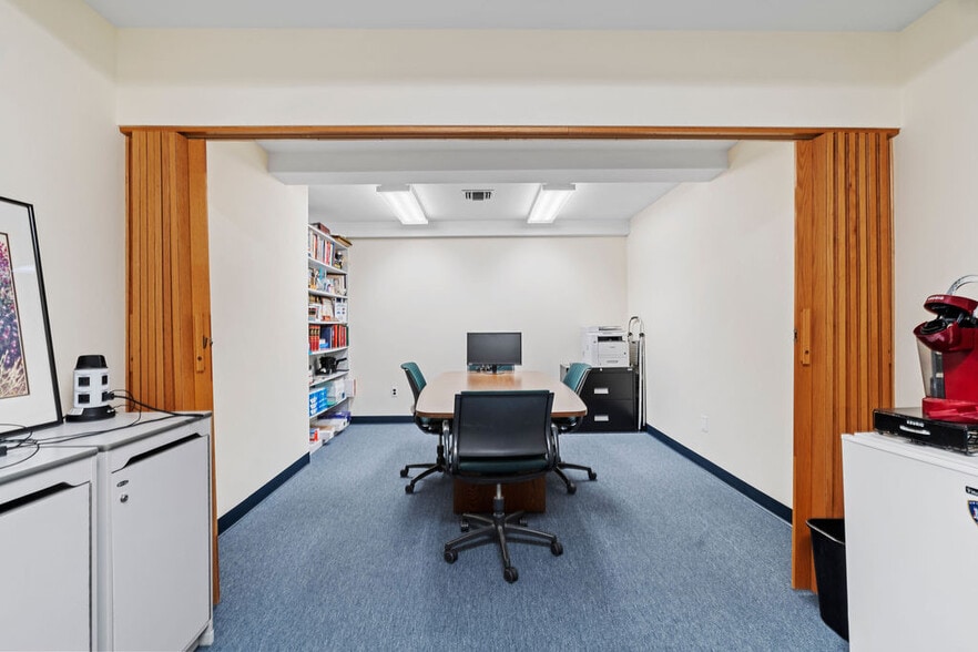 More Photos Of 1475 Hylan Blvd, Staten Island Freestanding For Sale