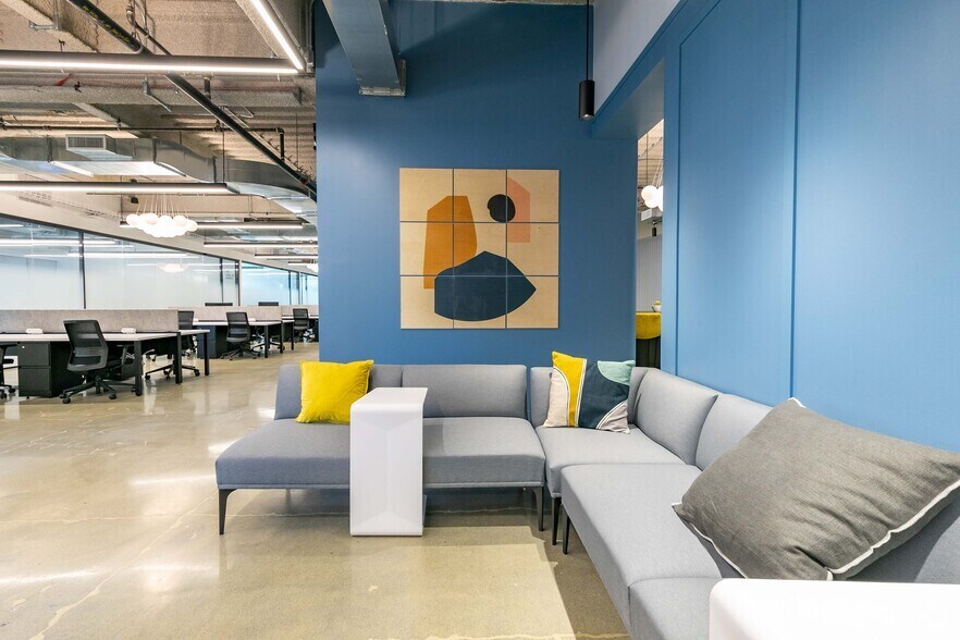 More Photos Of 115 Myrtle Ave, Brooklyn Office For Lease