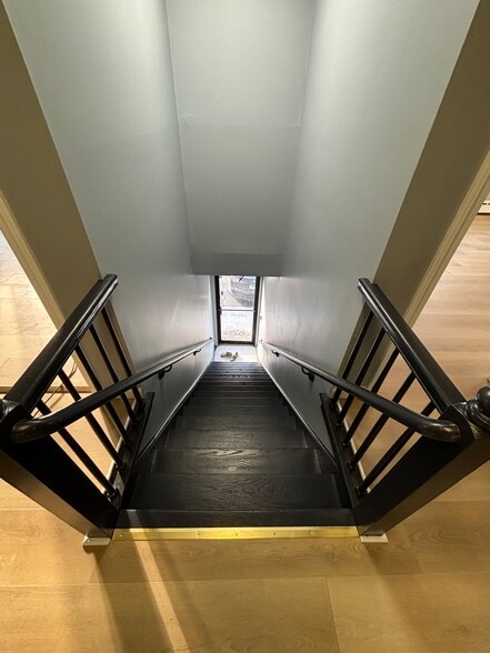 More Photos Of 542-544 Main St, Cromwell Freestanding For Lease