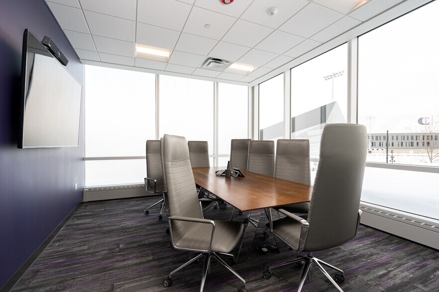 More Photos Of 2685 Vikings Cir, Eagan Office For Lease