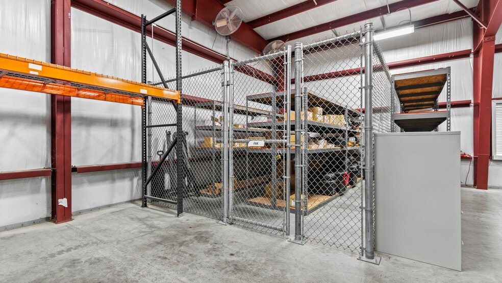 More Photos Of 1205 Butler Rd, League City Warehouse For Sale