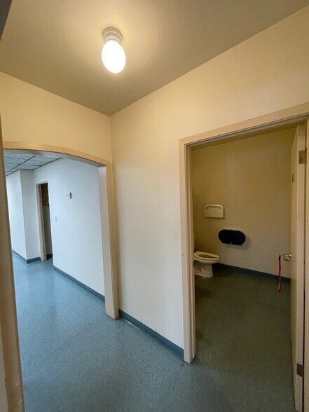 More Photos Of 4601 E McDowell Rd, Phoenix Medical For Sale