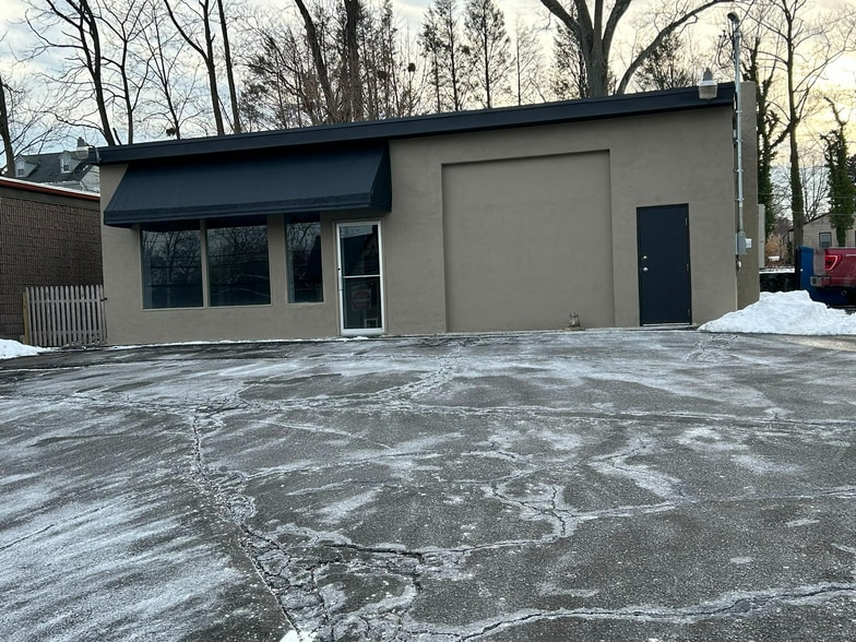 Primary Photo Of 373 Easton Rd, Horsham Township Auto Repair For Lease
