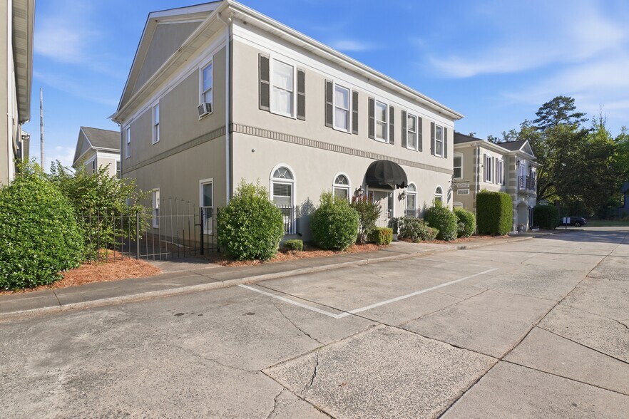 More Photos Of 5808 Monroe Rd, Charlotte Office For Sale