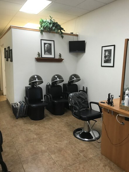 More Photos Of 2592 Tamiami Trl, Port Charlotte Freestanding For Lease