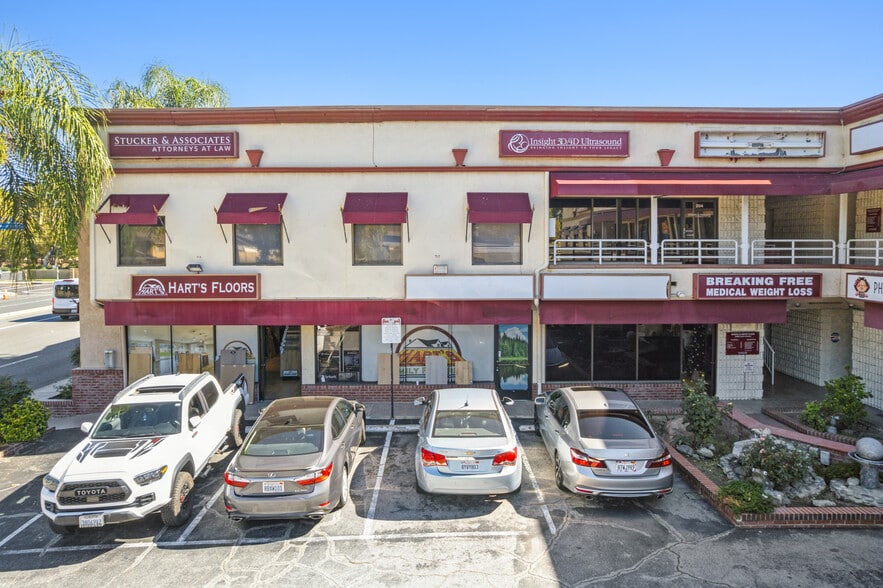 More Photos Of 23942-23945 Lyons Ave, Santa Clarita Storefront Retail Office For Lease