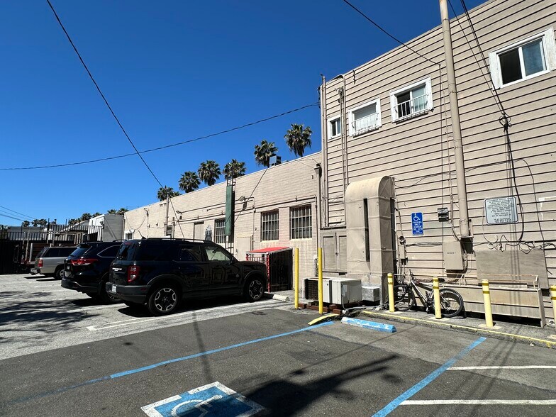 More Photos Of 8634-8640 Washington Blvd, Culver City Storefront Retail Residential For Lease