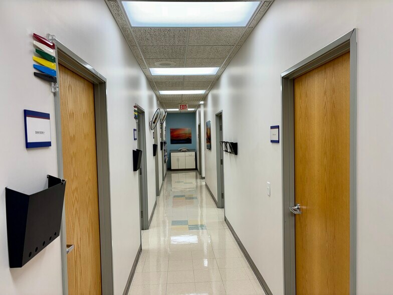 More Photos Of 825 New York Dr, Vandalia Storefront Retail Office For Sale