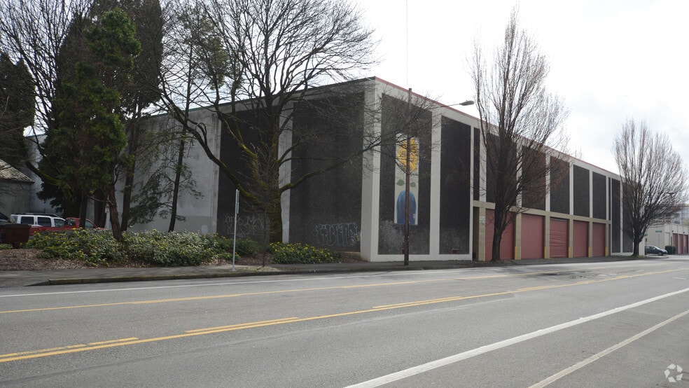 More Photos Of 1321 NE Davis St, Portland Unknown For Lease