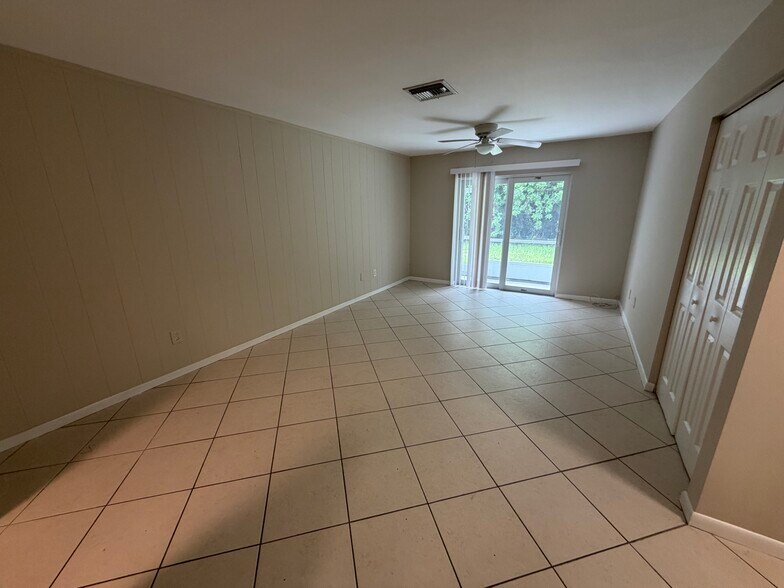 More Photos Of 860 NW River Shores Blvd, Stuart Apartments For Sale