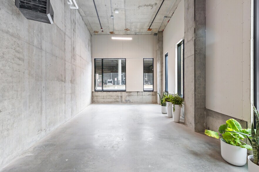 More Photos Of 530 St Saint-Hubert, Montréal Apartments For Lease