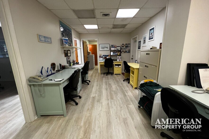 More Photos Of 101 San Marco Dr, Venice Medical For Sale