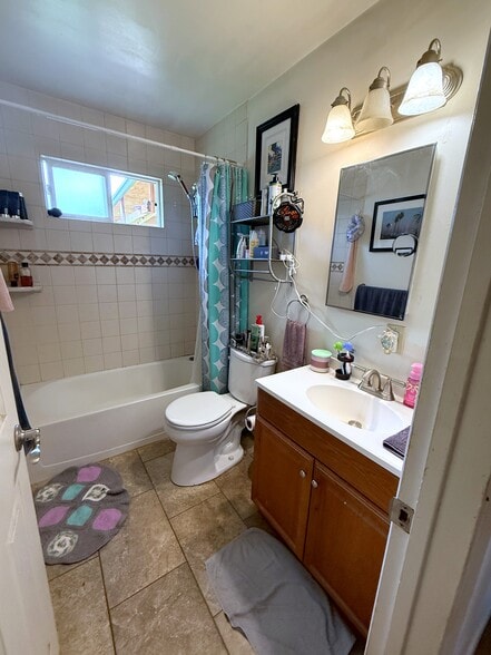 More Photos Of 50 Portal St, Oak View Multifamily For Sale