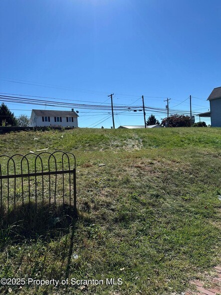 More Photos Of 433-439 Main Rd, Hanover Township General Retail For Sale