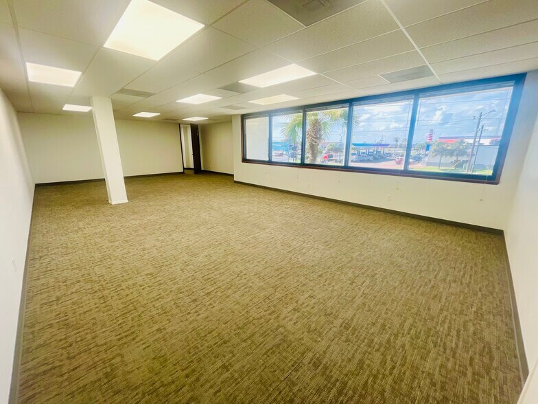 More Photos Of 14602 S Padre Island Dr, Corpus Christi Bank For Lease