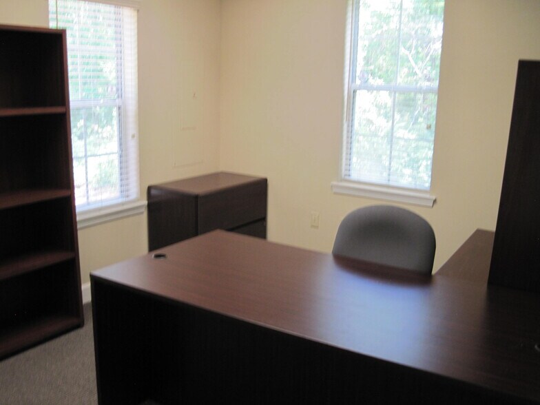 More Photos Of 10365 Hood Rd, Jacksonville Medical For Lease