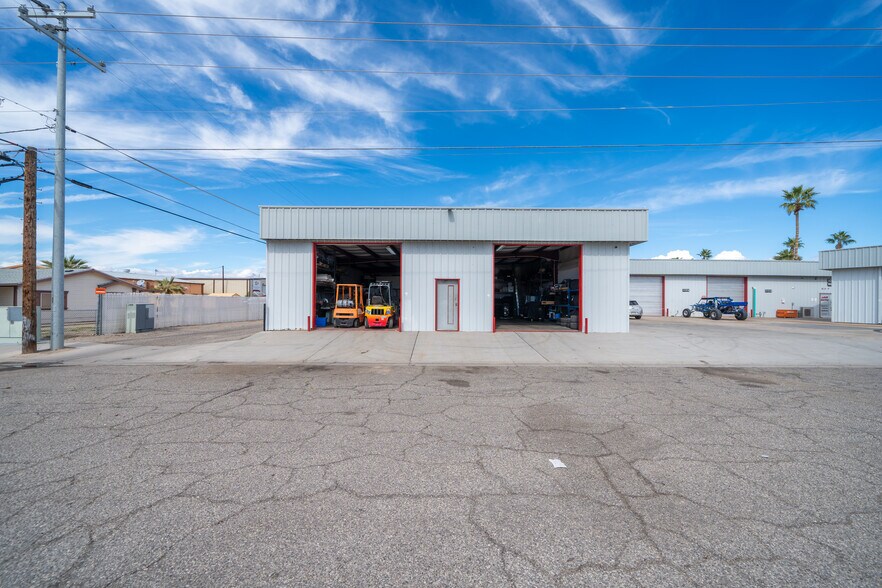 More Photos Of 1020 S California Ave, Parker Industrial For Sale