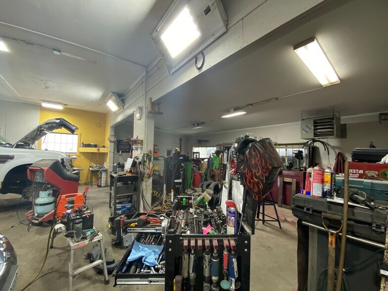 More Photos Of 472 W Main St, Tilton Warehouse For Sale