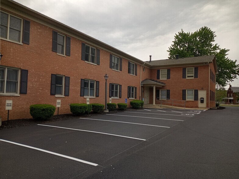 More Photos Of 261 W Johnstown Rd, Columbus Coworking Space