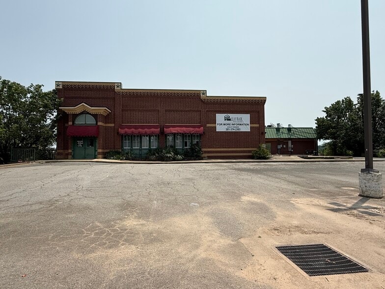 More Photos Of 215-219 N Shackleford Rd, Little Rock Freestanding For Sale