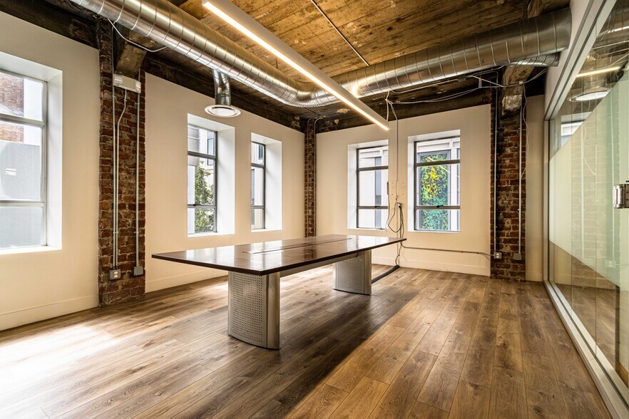 More Photos Of 1700 Broadway, Oakland Office For Lease