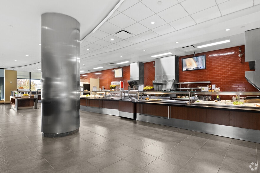 More Photos Of 801 Main Ave, Norwalk Unknown For Lease