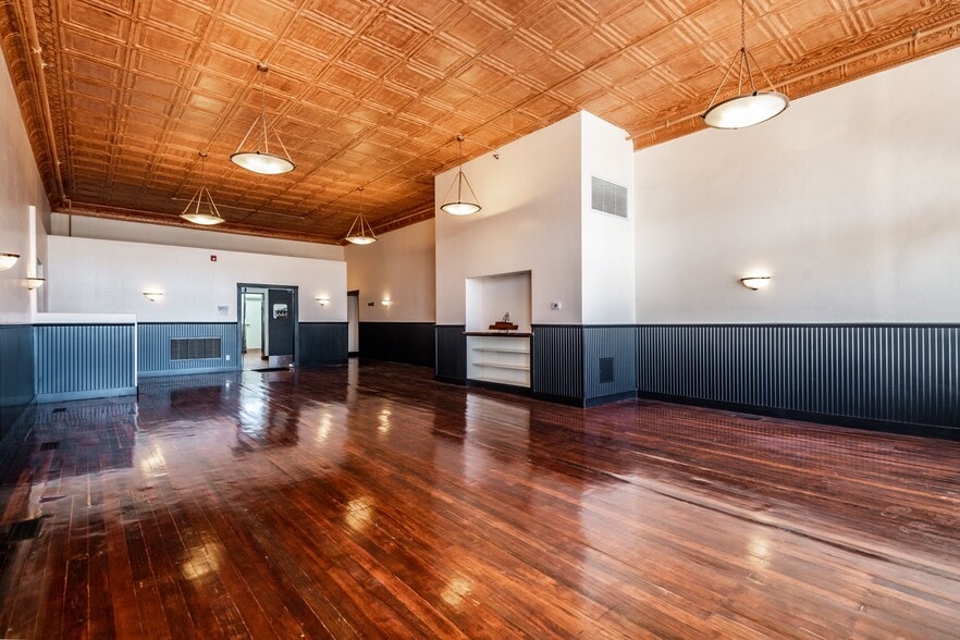 More Photos Of 315 E Andy Devine Ave, Kingman Hotel For Sale