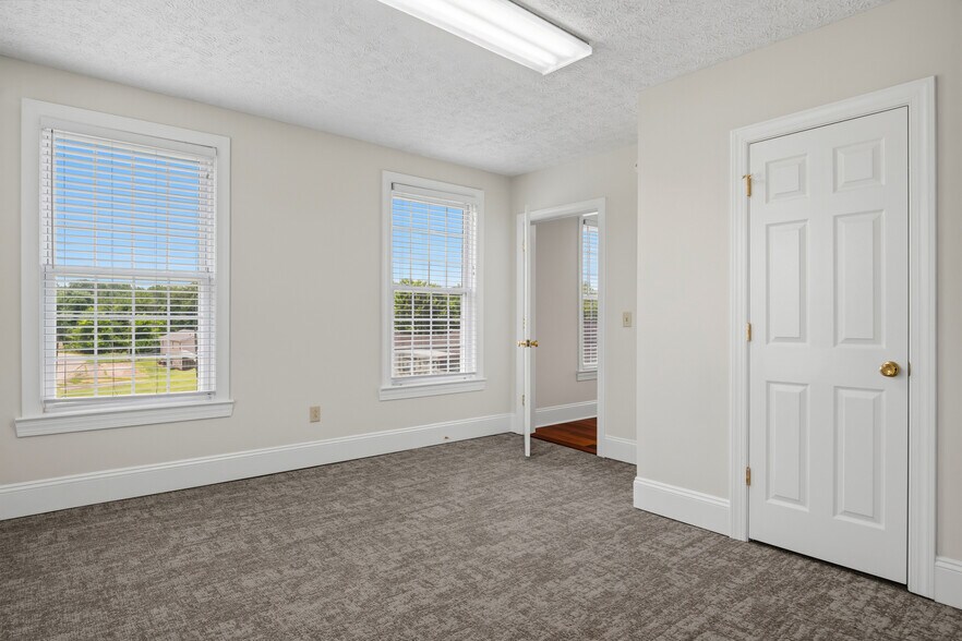 More Photos Of 6245 University Park Dr, Radford Office Residential For Sale
