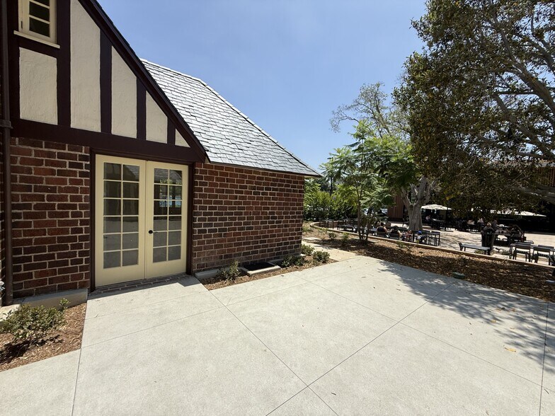 More Photos Of 7012 Walnut Grove Dr, Whittier Unknown For Lease