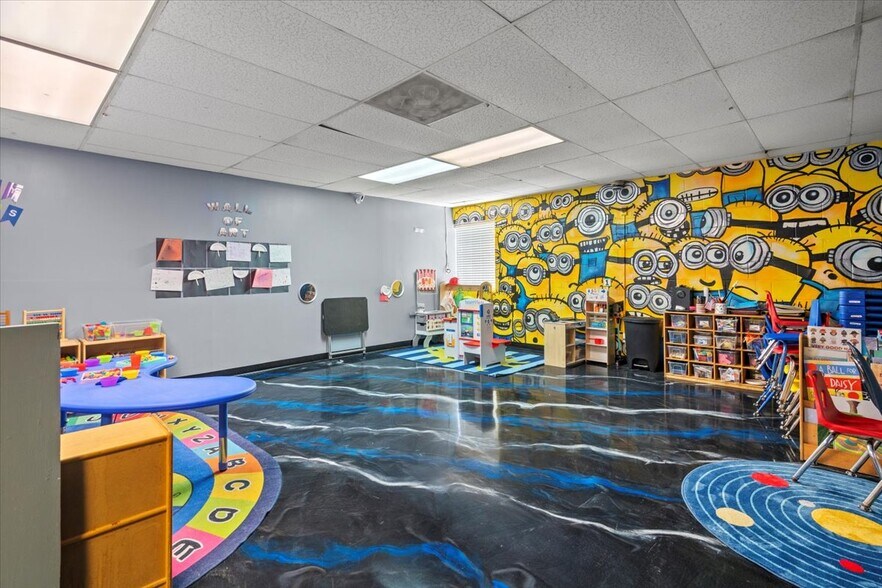 More Photos Of 1718 S Beltline Blvd, Columbia Daycare Center For Sale