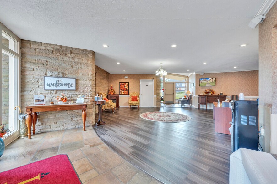 More Photos Of 1001 Franklin Ave SW, Roanoke Funeral Home For Sale